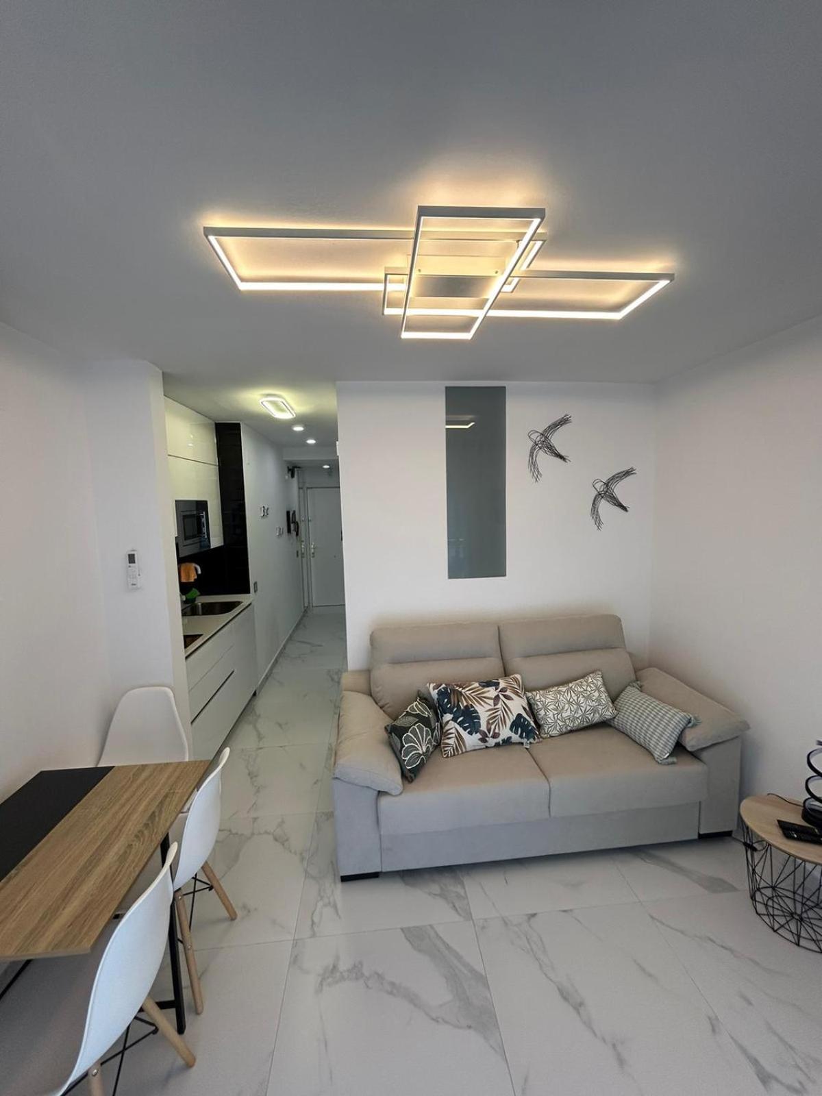 Apartamentos Cala Crancs Салоу Экстерьер фото
