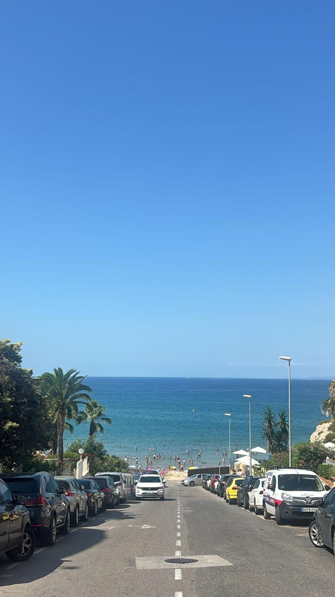Apartamentos Cala Crancs Салоу Экстерьер фото